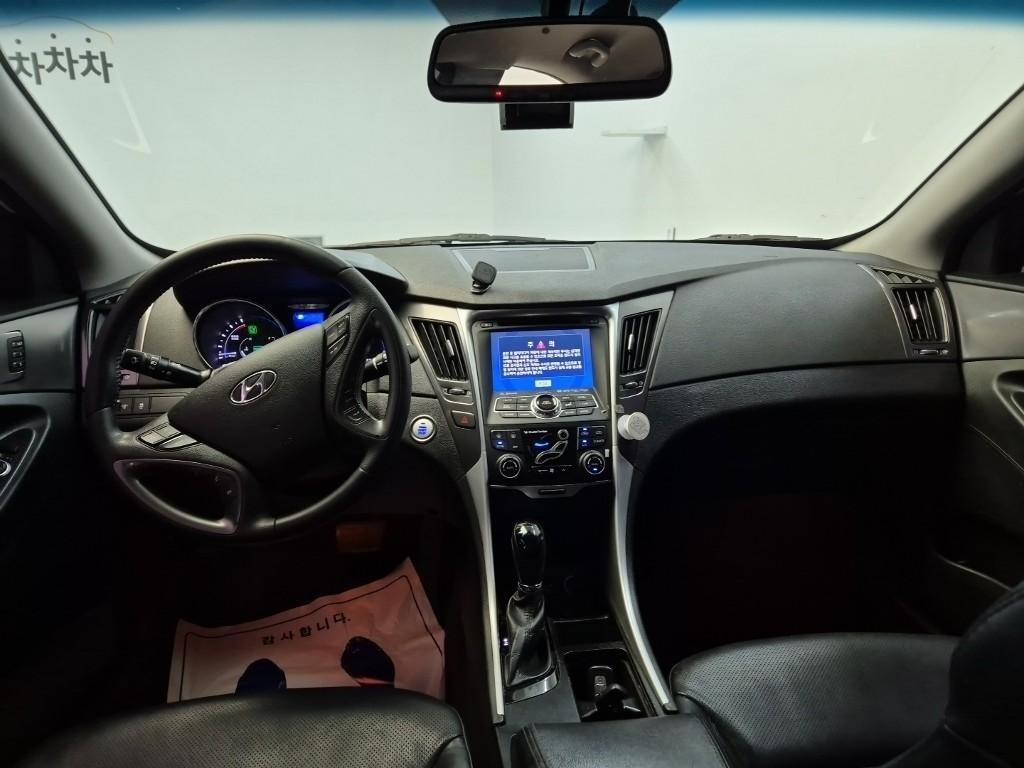 HYUNDAI Sonata - Vista 7