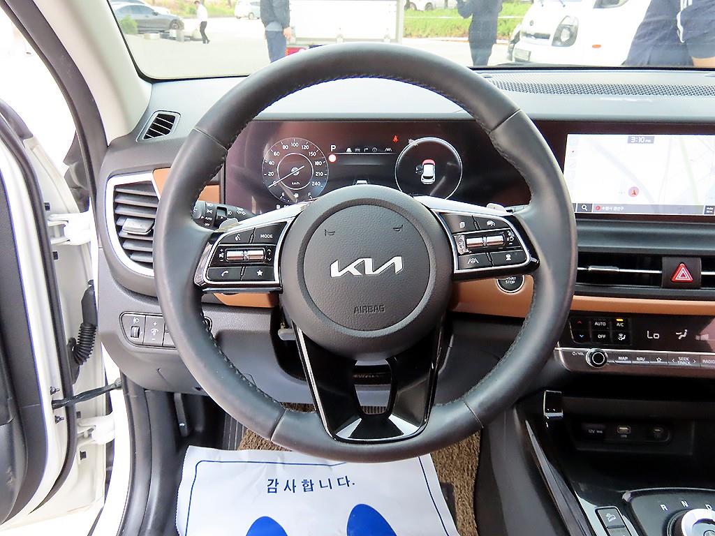 KIA Seltos - Vista 8