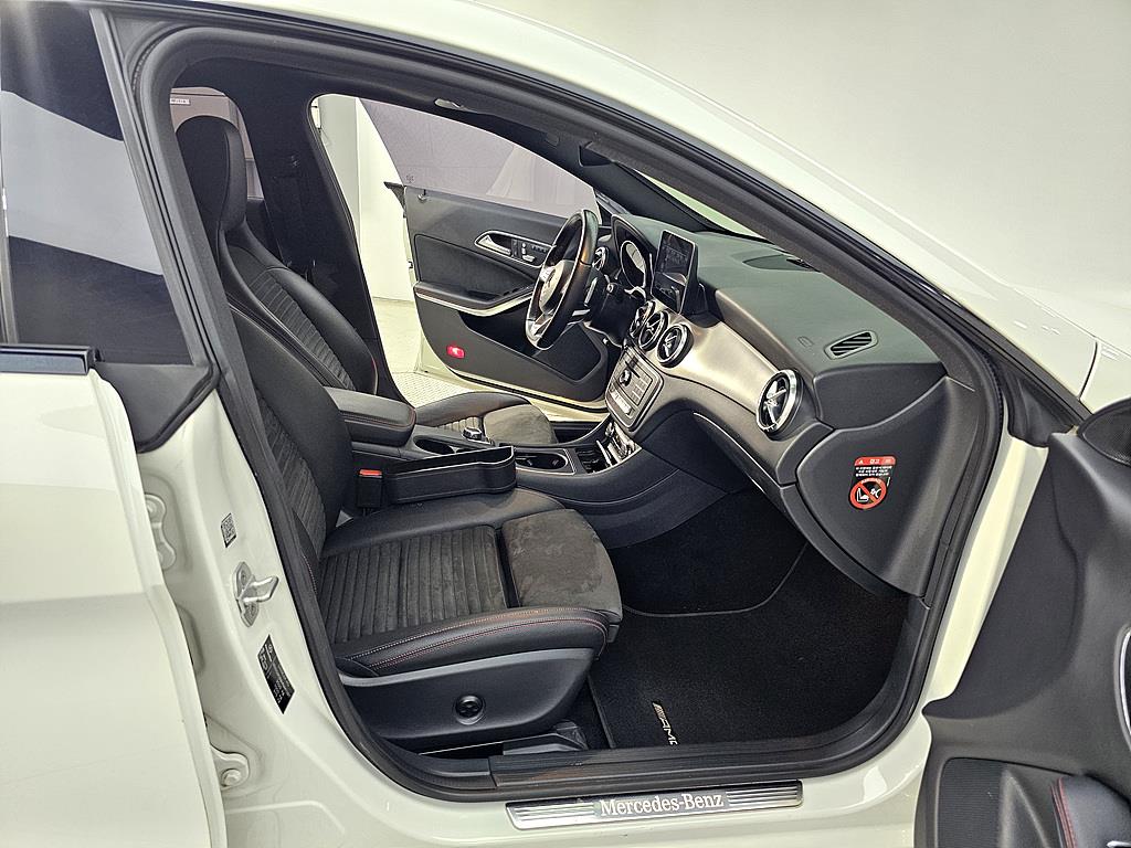 Mercedes Benz CLA Class - Vista 11