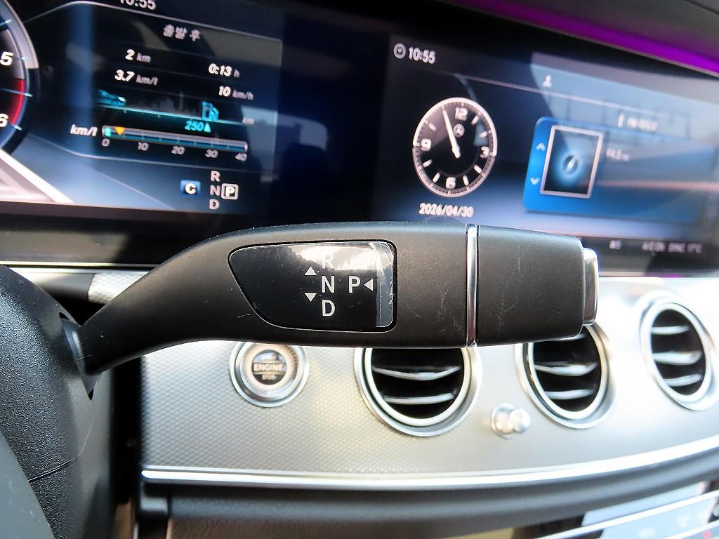 Mercedes Benz E class - Vista 11
