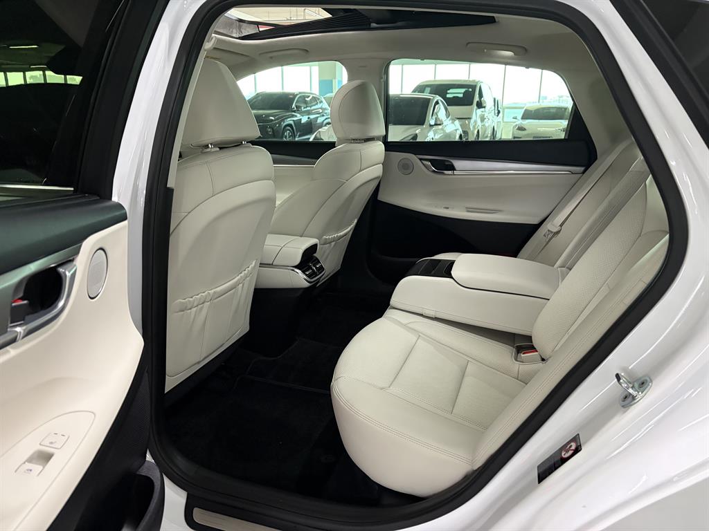 HYUNDAI Grandeur - Vista 11