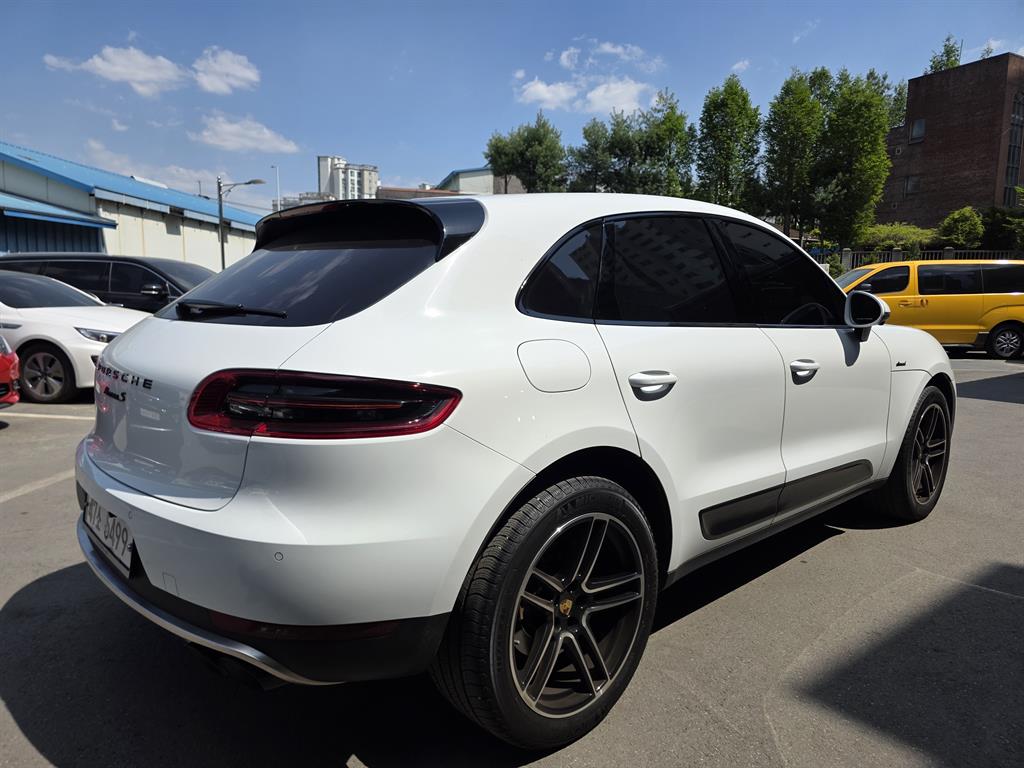 Porsche Macan - Vista 4