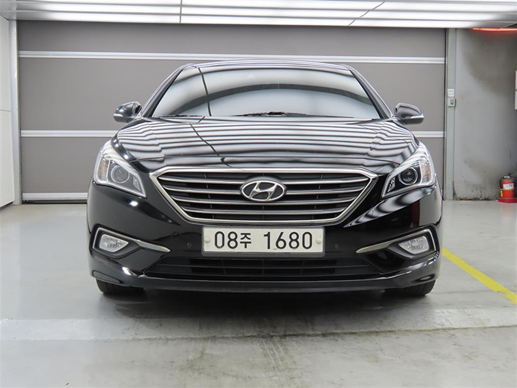 HYUNDAI Sonata - Vista 2