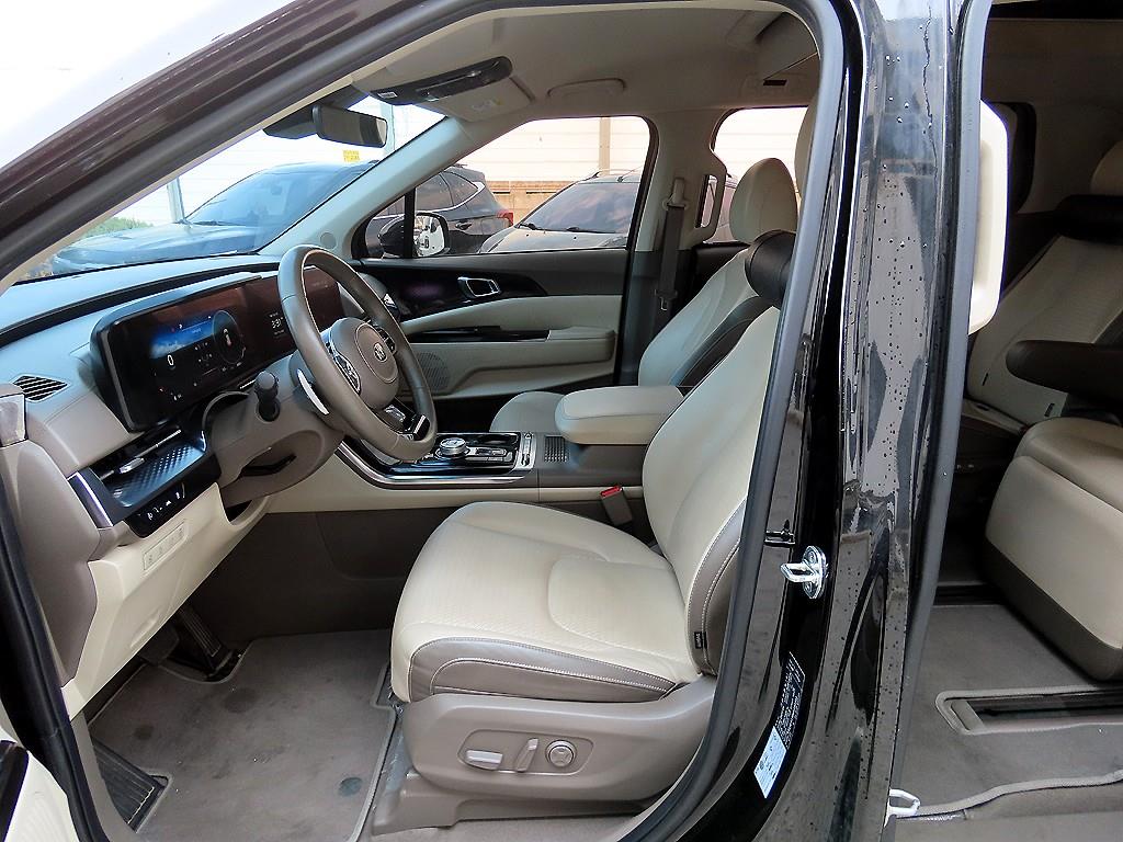 KIA Carnival - Vista 5