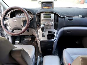 HYUNDAI Starex - Vista 10