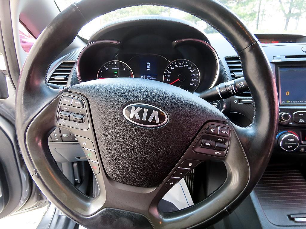KIA K3 - Vista 8