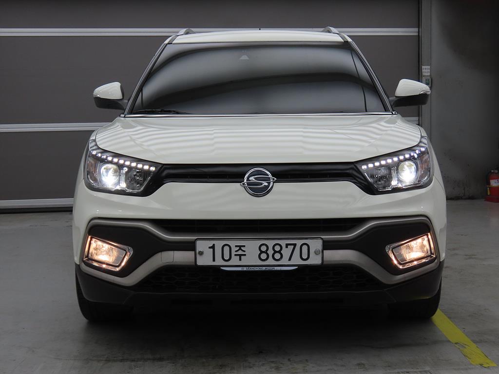 Ssangyong Tivoli - Vista 2