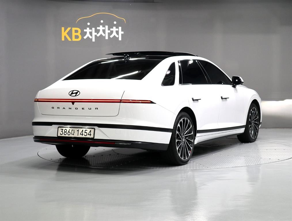 HYUNDAI Grandeur - Vista 3