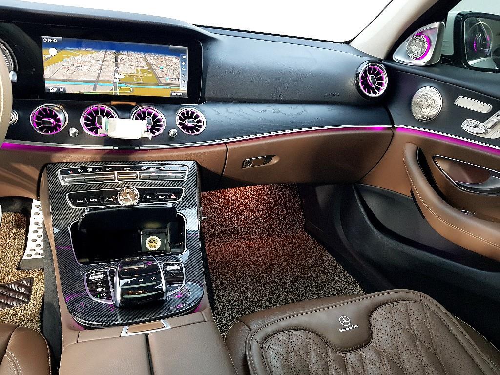 Mercedes Benz E class - Vista 10