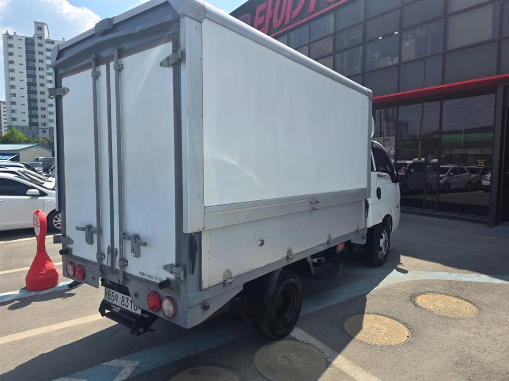 Small Truck Cargo (small) - Vista 5