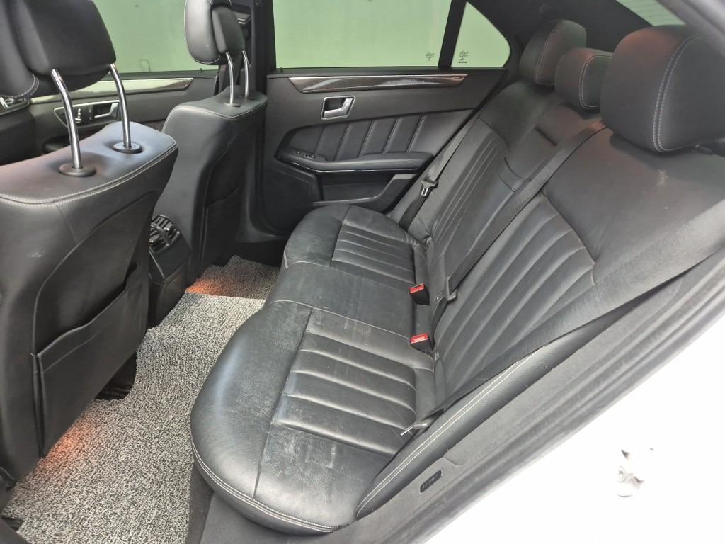 Mercedes Benz E class - Vista 12