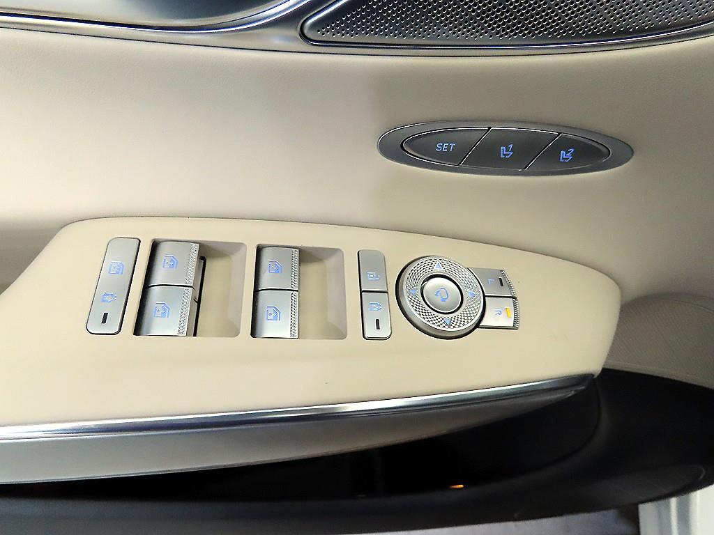 Genesis GV70 2021 Blanco - Importación desde Corea - HF Imports Iquique - Foto 13