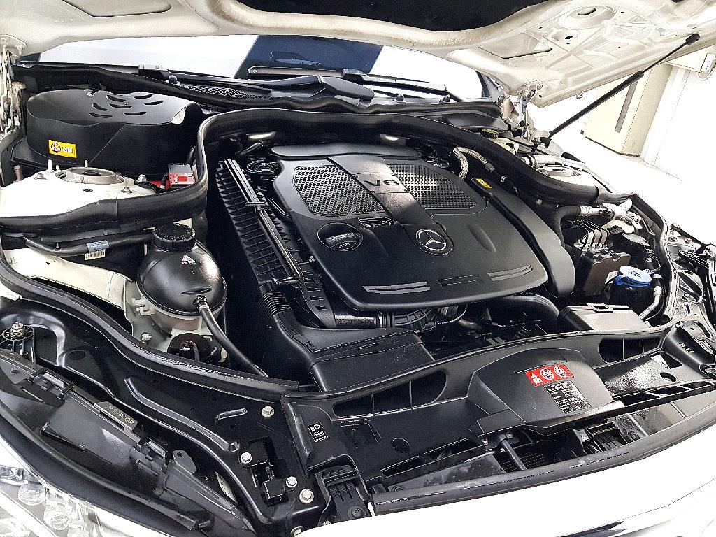 Mercedes Benz E class - Vista 6