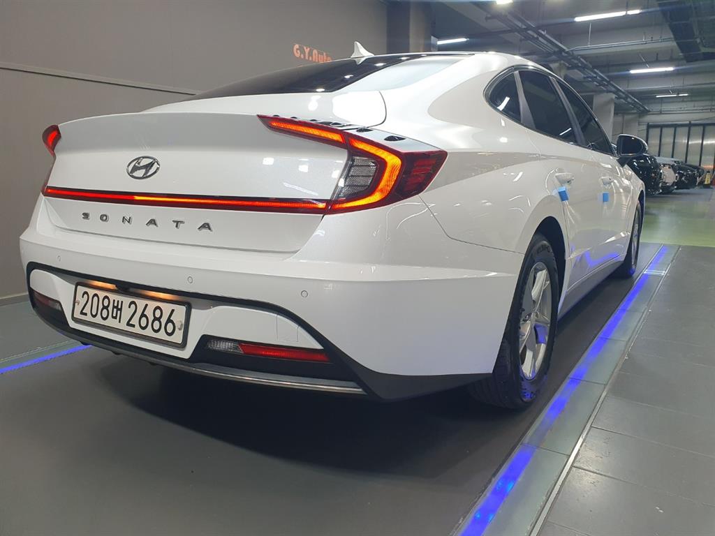 HYUNDAI Sonata - Vista 5