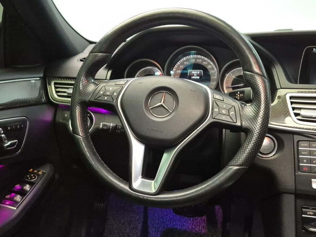 Mercedes Benz E class - Vista 9