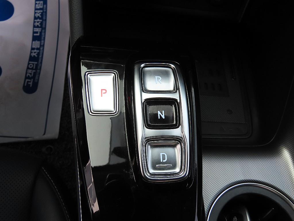 HYUNDAI Sonata - Vista 11