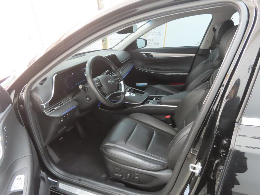 HYUNDAI Grandeur - Vista 5