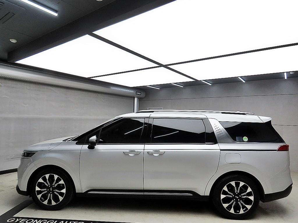 KIA Carnival - Vista 4