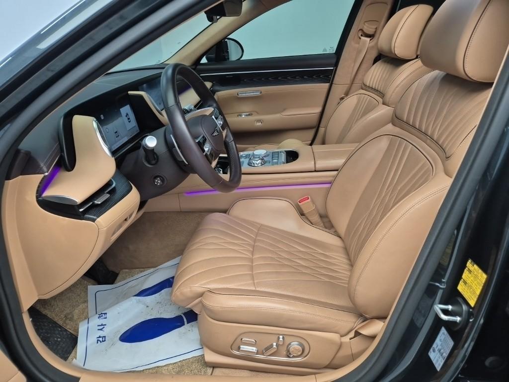 Genesis G90 - Vista 11