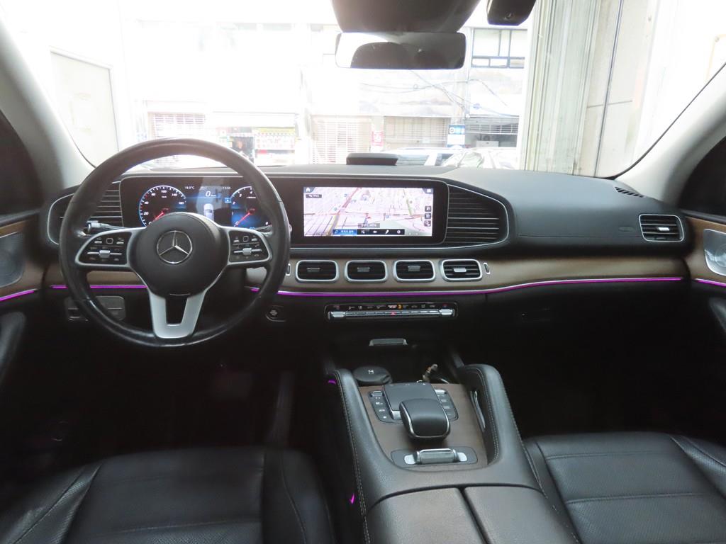 Mercedes Benz GLE Class - Vista 7