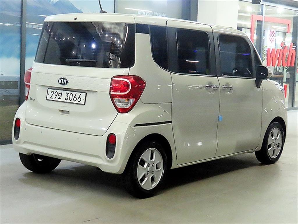KIA Ray - Vista 4