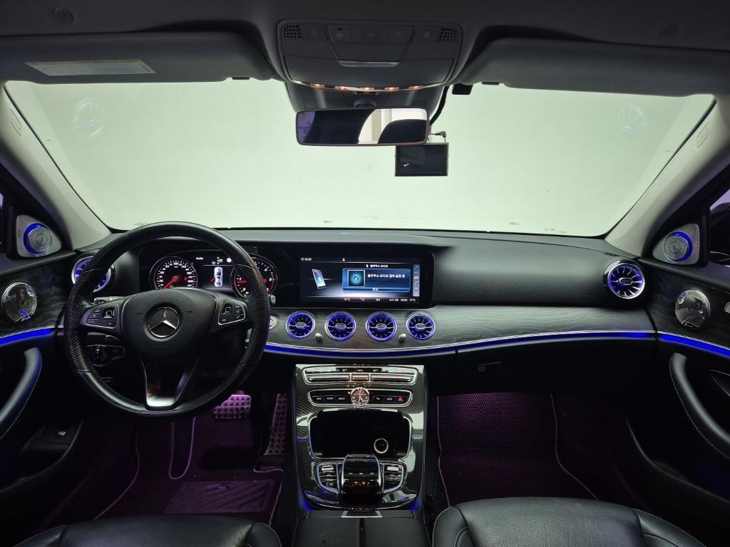 Mercedes Benz E class - Vista 7