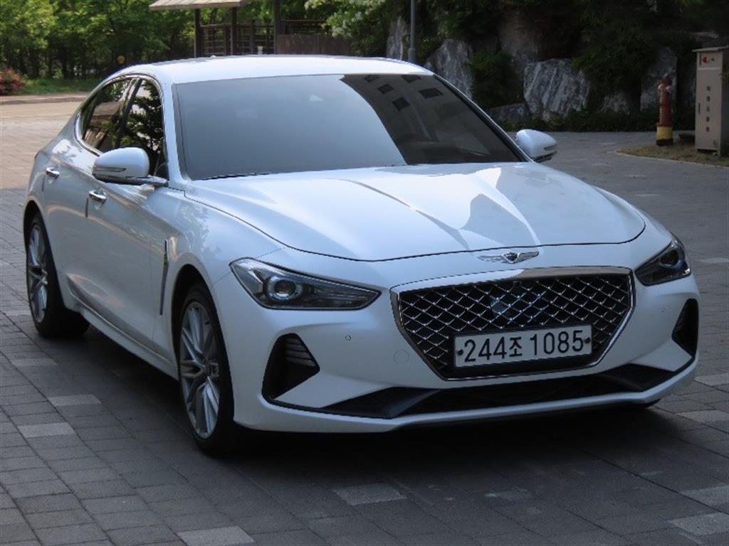 Genesis G70 - Vista 3
