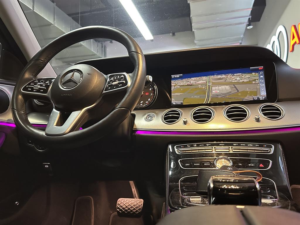 Mercedes Benz E class - Vista 10