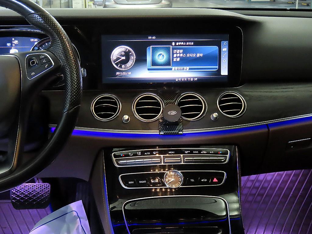 Mercedes Benz E class - Vista 11