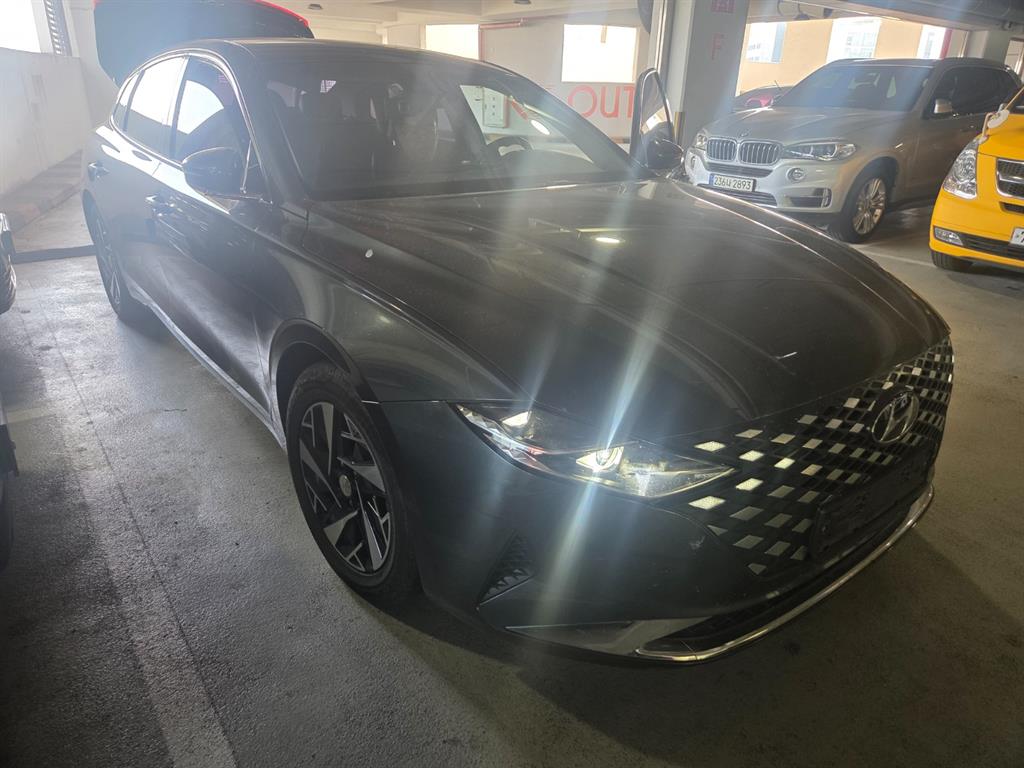 HYUNDAI Grandeur - Vista 2