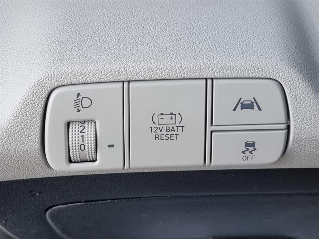 HYUNDAI Avante 2023 Blanco - Importación desde Corea - HF Imports Iquique - Foto 17