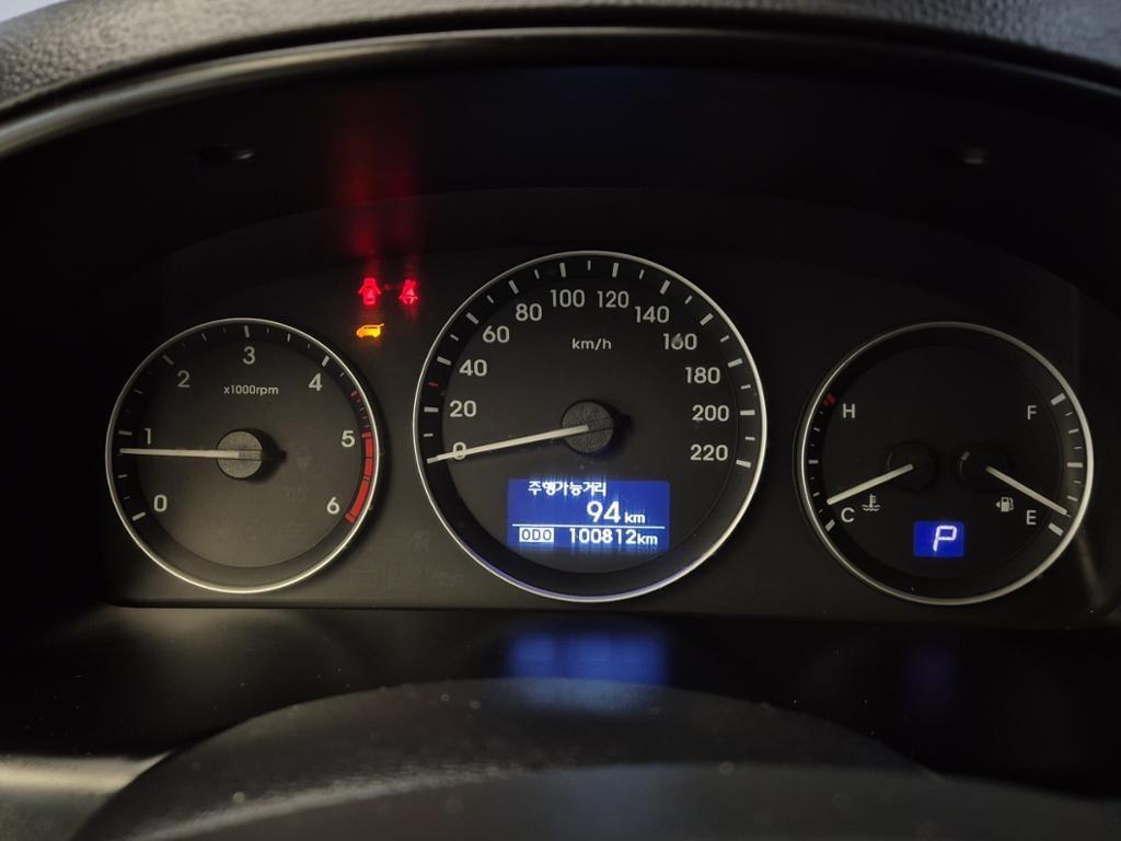 HYUNDAI Starex - Vista 7