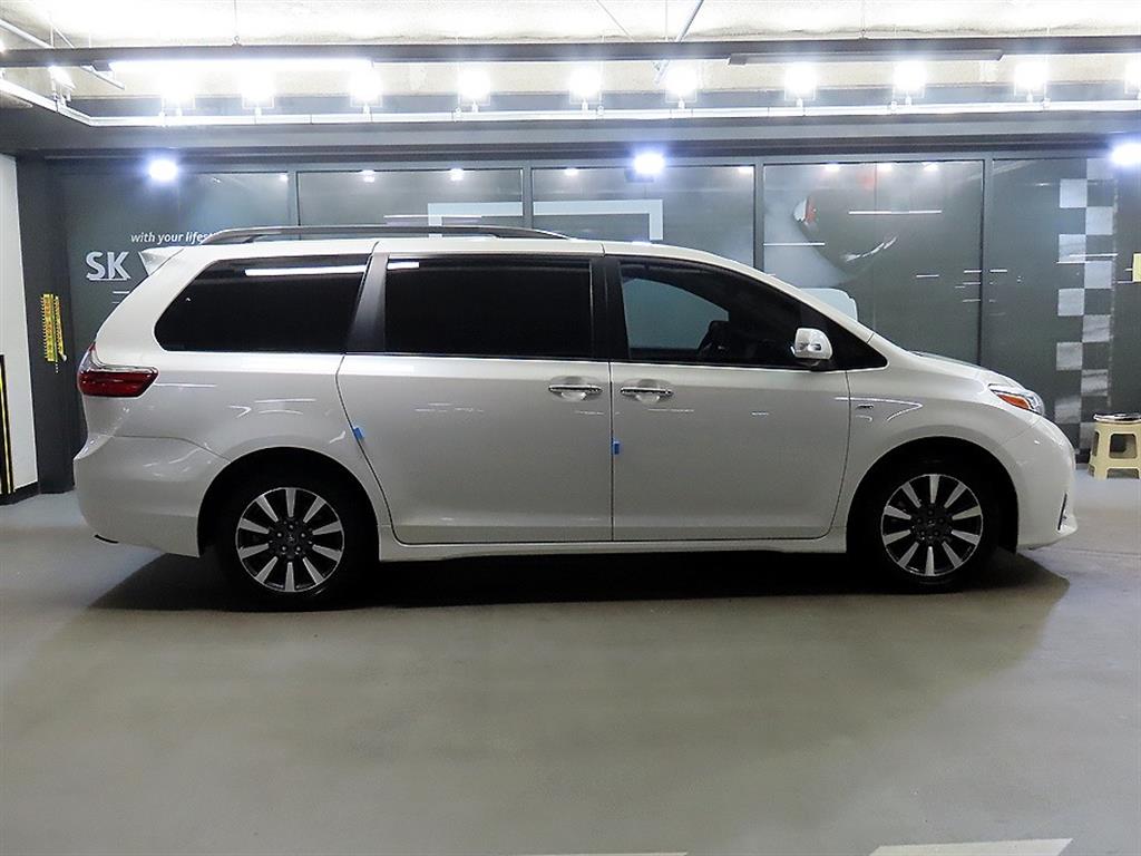 Toyota Siena - Vista 3