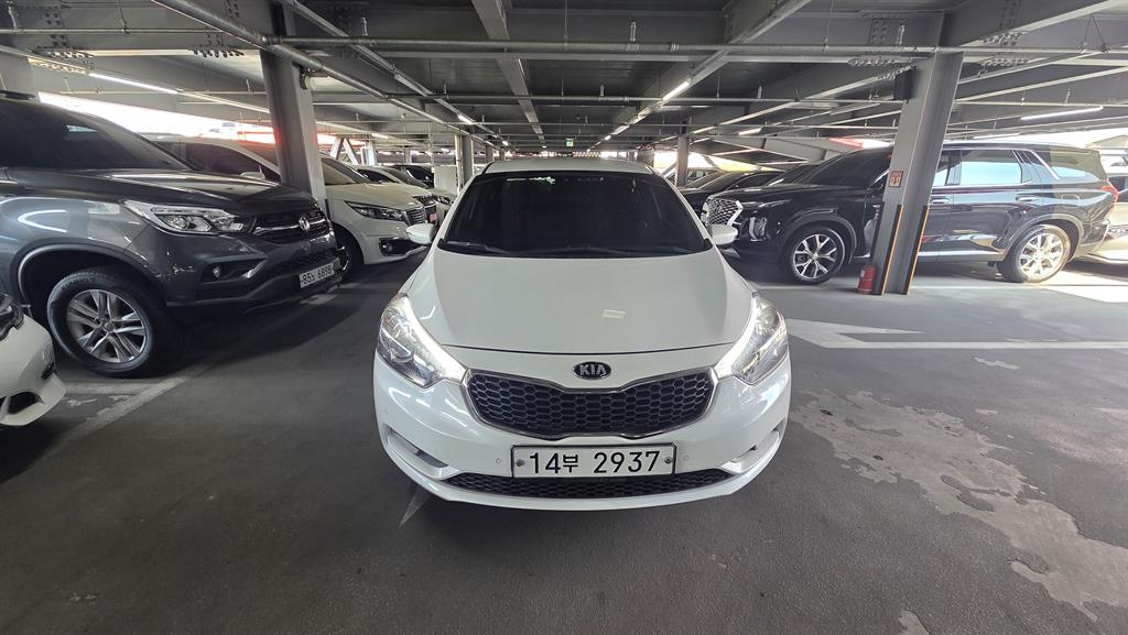 KIA K3 2015 Blanco - Importación desde Corea - HF Imports Iquique - Foto 1