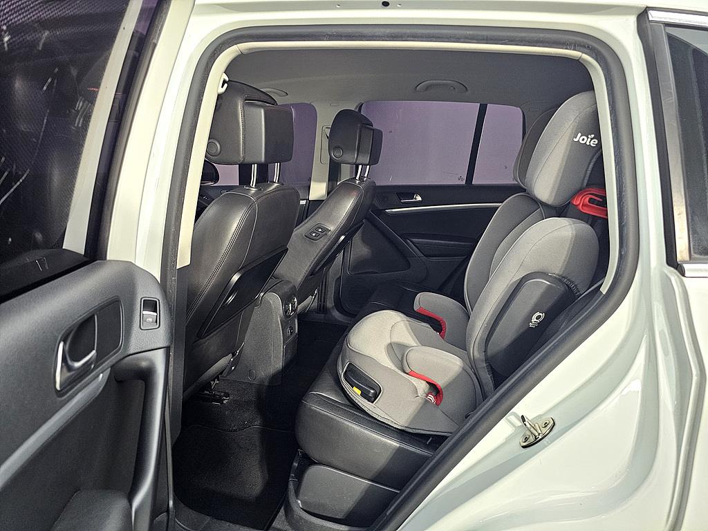 Volkswagen Tiguan - Vista 9