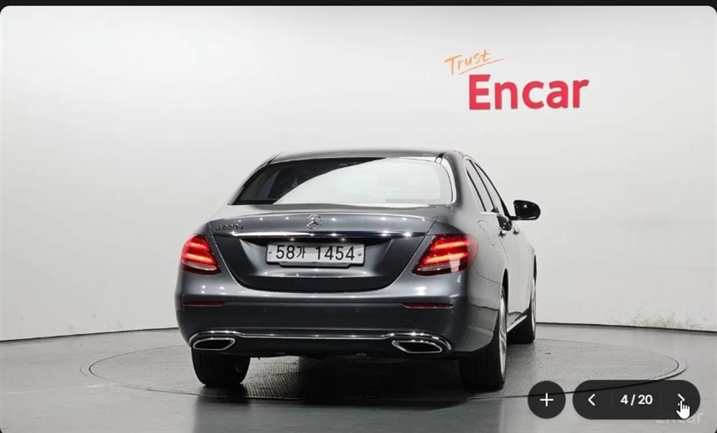 Mercedes Benz E class - Vista 4