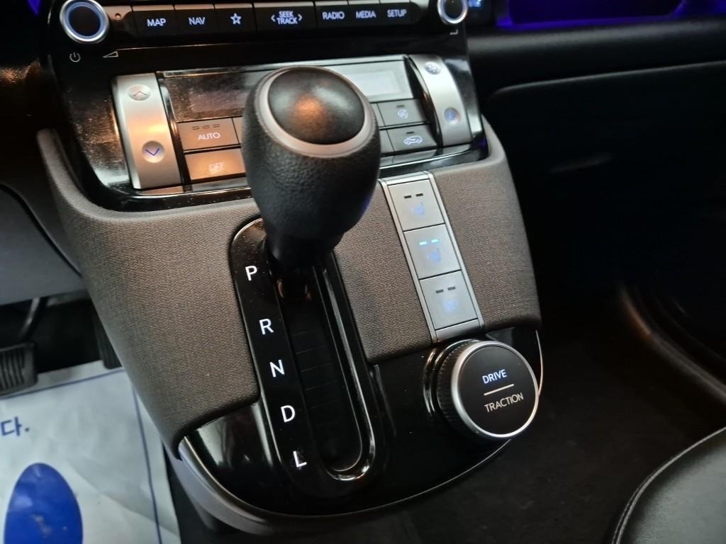 HYUNDAI Casper - Vista 8
