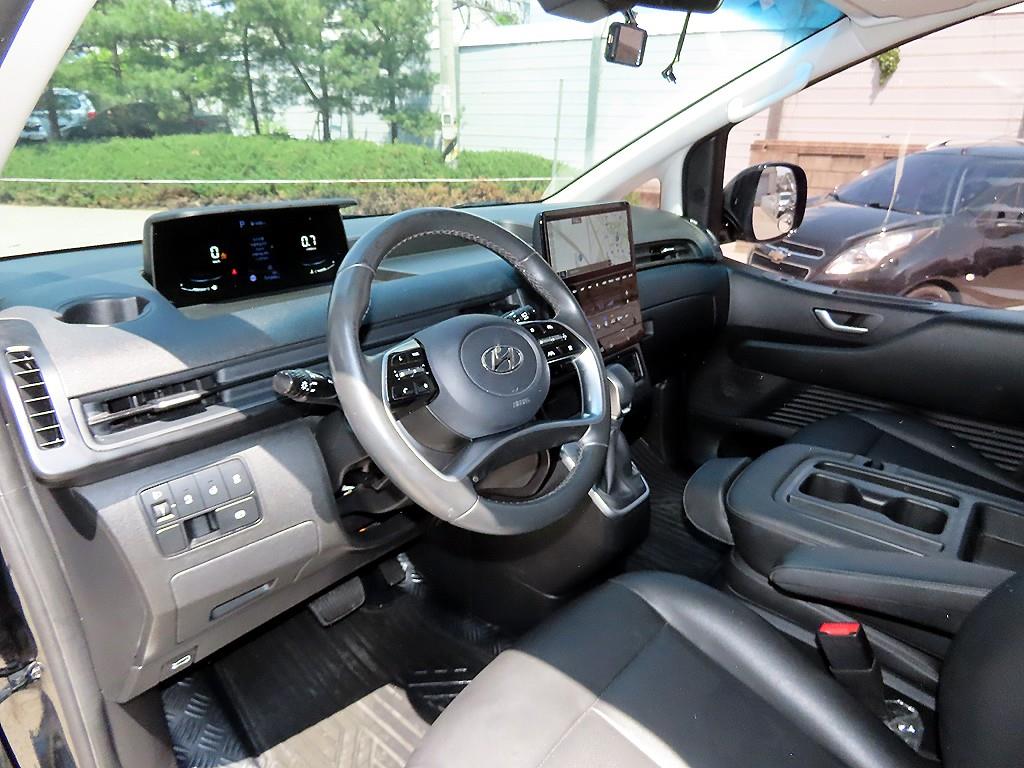 HYUNDAI Staria - Vista 7