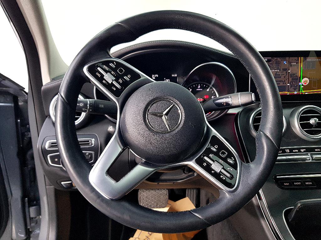Mercedes Benz C Class - Vista 11