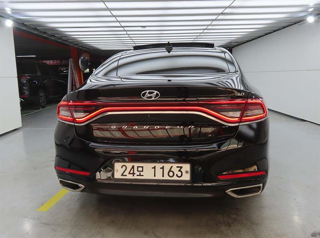 HYUNDAI Grandeur - Vista 3