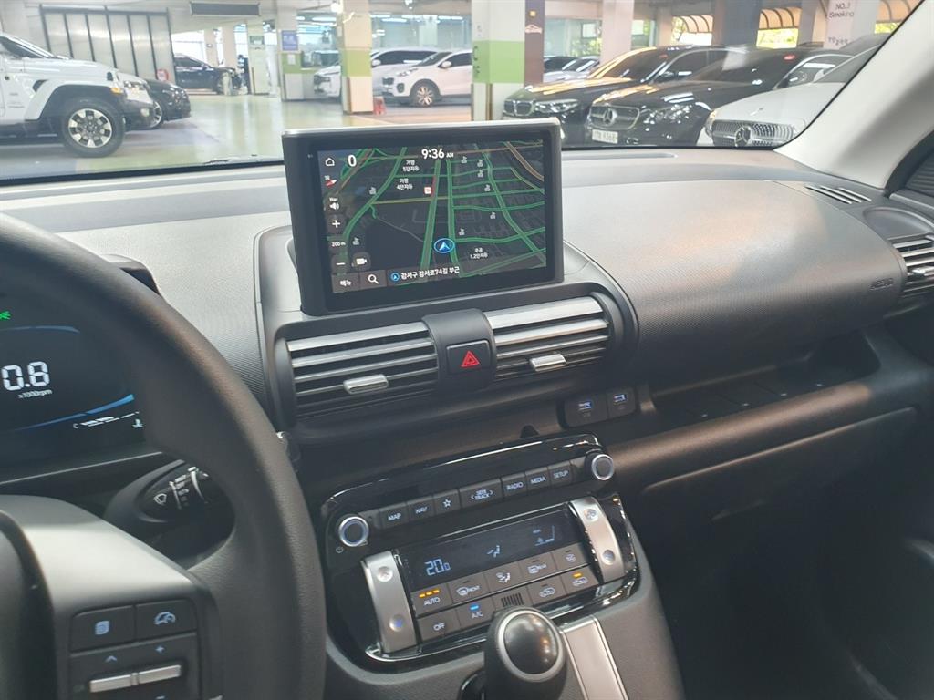HYUNDAI Casper - Vista 8