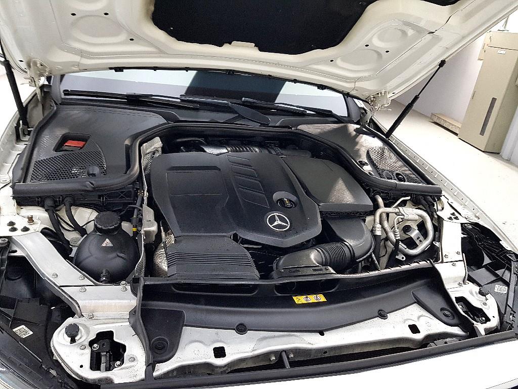 Mercedes Benz E class - Vista 6