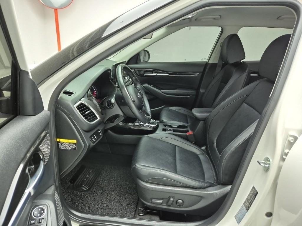 KIA Seltos - Vista 11