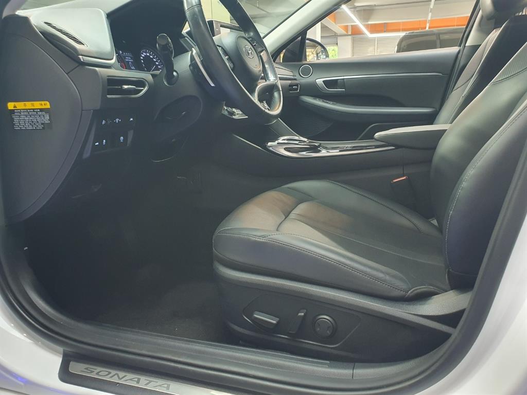 HYUNDAI Sonata - Vista 6