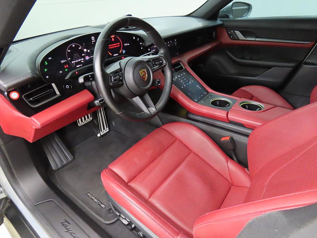 Porsche Taycan - Vista 6