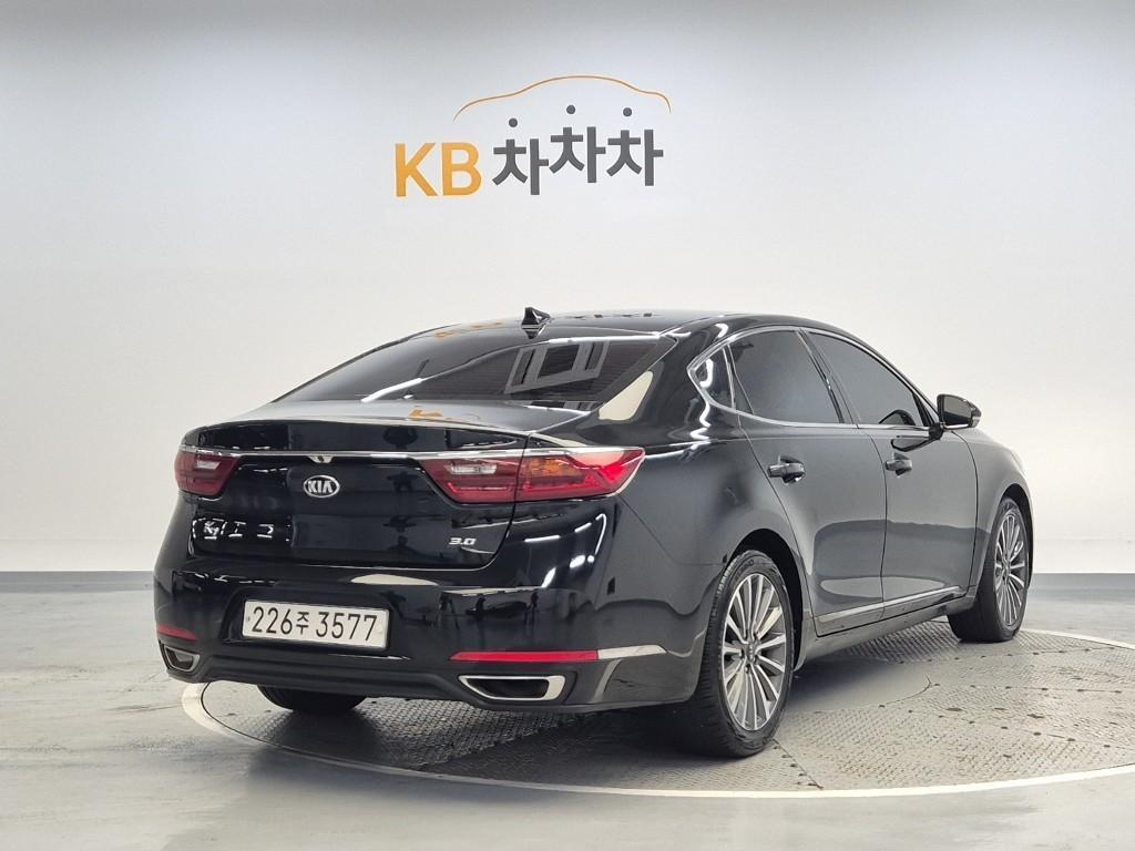 KIA K7 - Vista 3