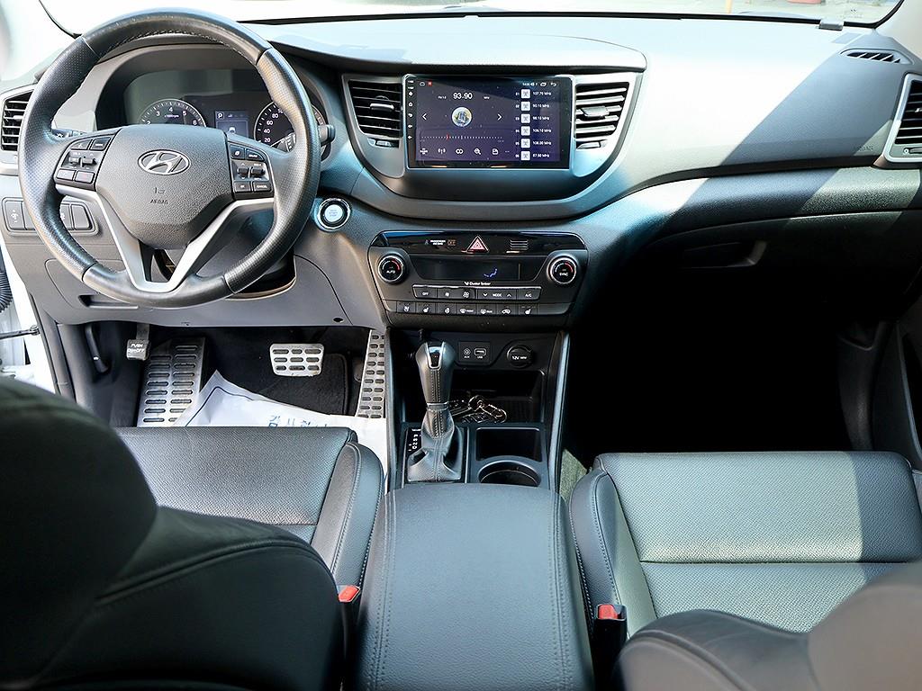 HYUNDAI Tucson - Vista 9