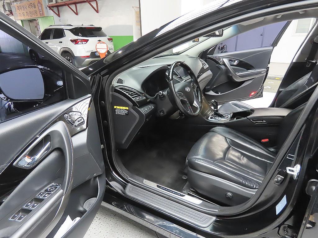 HYUNDAI Grandeur 2015 Negro - Importación desde Corea - HF Imports Iquique - Foto 11