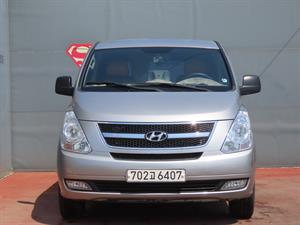 HYUNDAI Starex - Vista 4