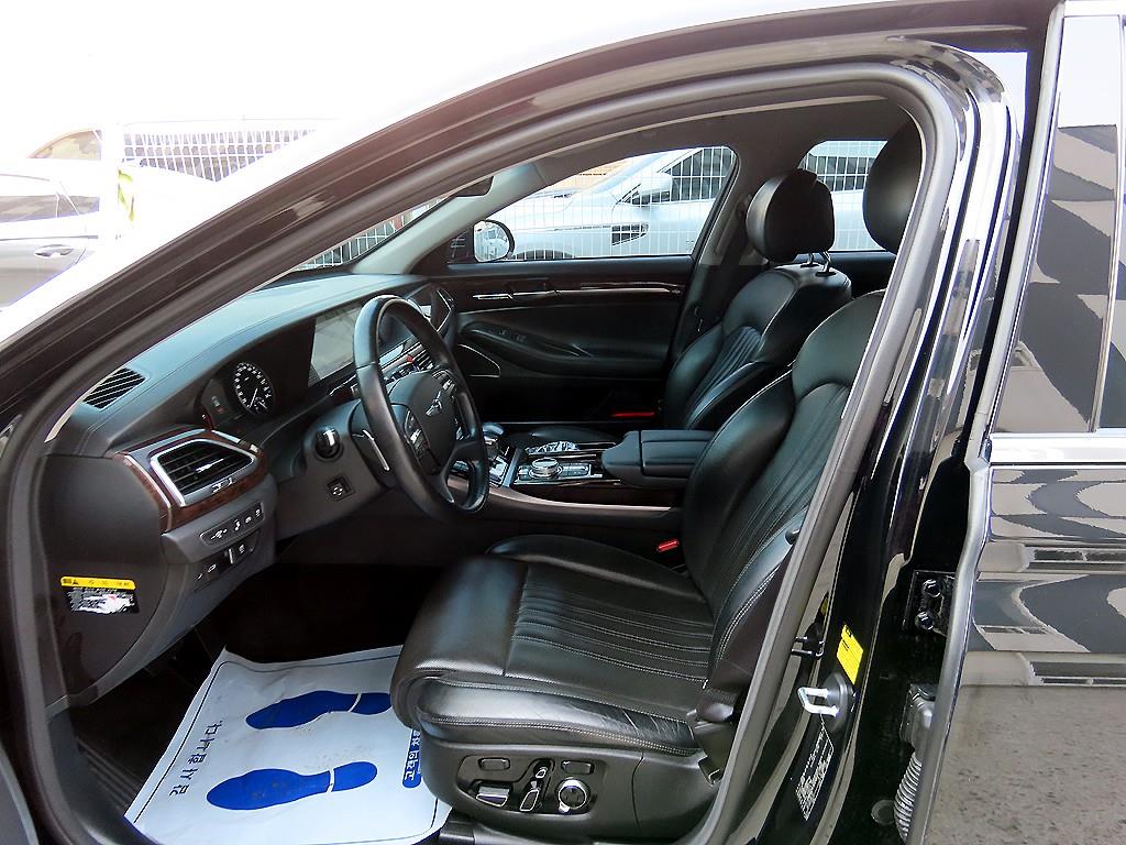 Genesis EQ900 - Vista 5